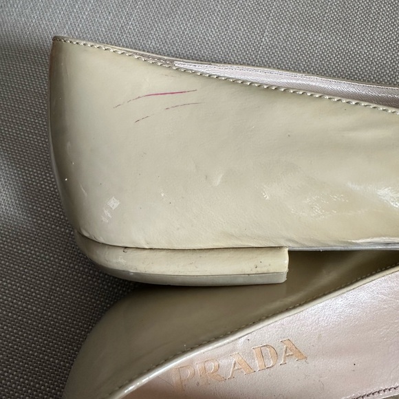 Prada patent leather flats size 7 - Picture 4 of 6